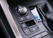 Lexus NX 300h 32