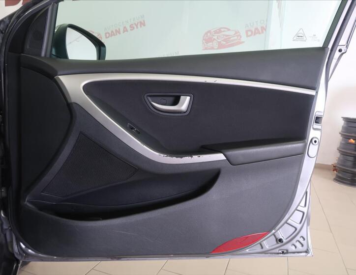 Hyundai i30 11
