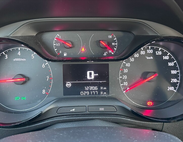 Opel Crossland X 21
