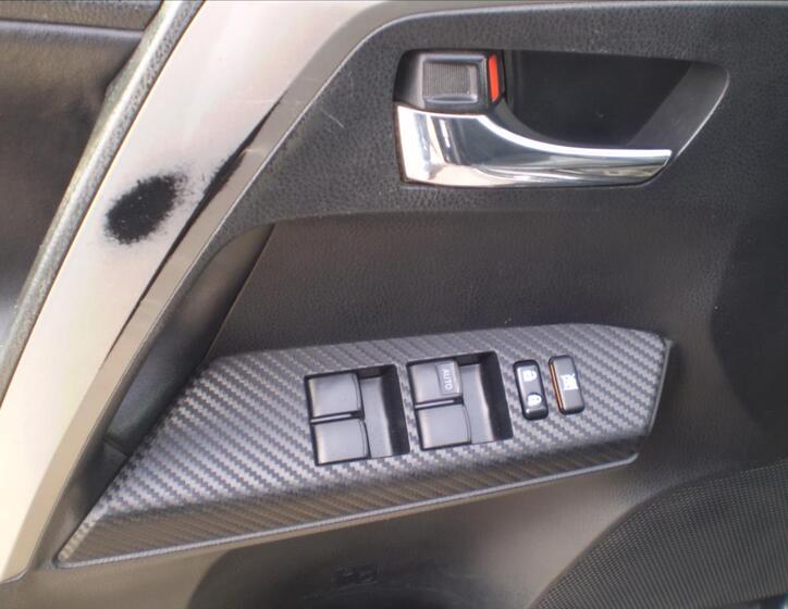 Toyota RAV4 8