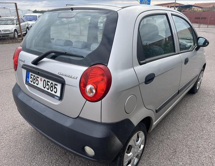 Chevrolet Spark 6