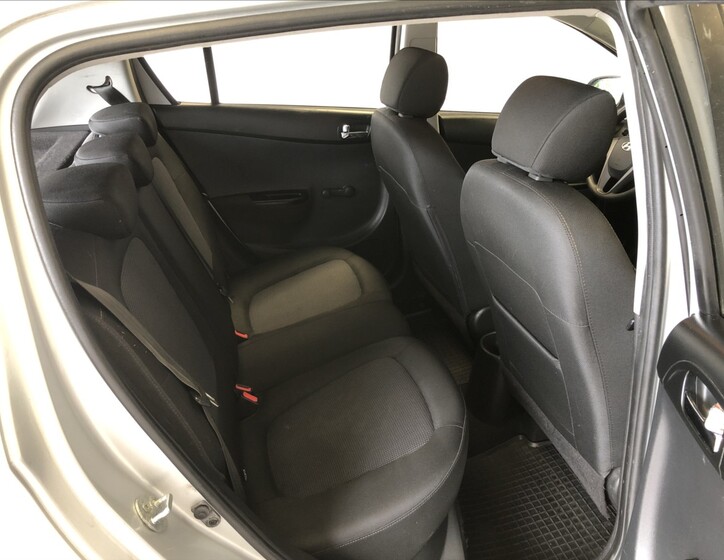Hyundai i20 11