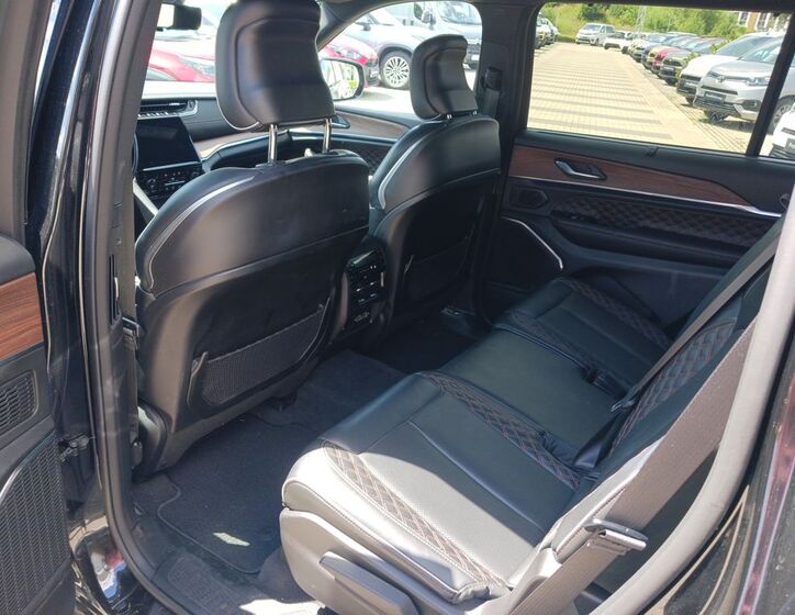 Jeep Grand Cherokee 13