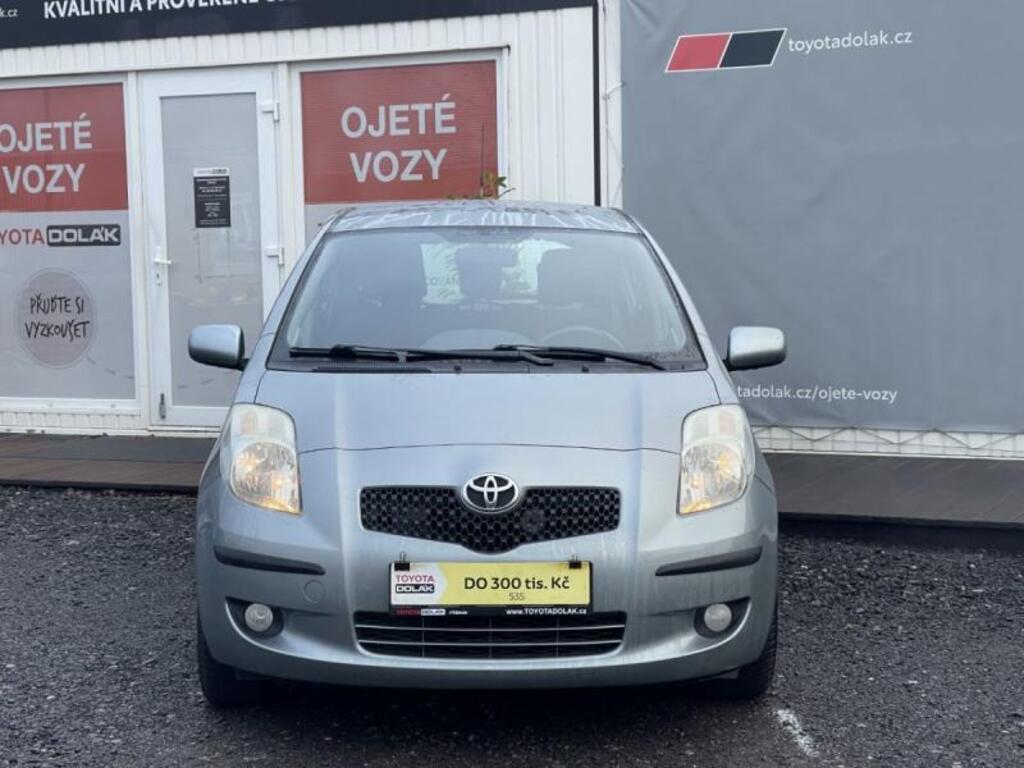 Toyota Yaris 2