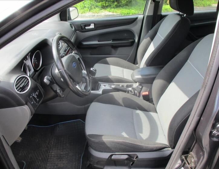 Ford Focus 7