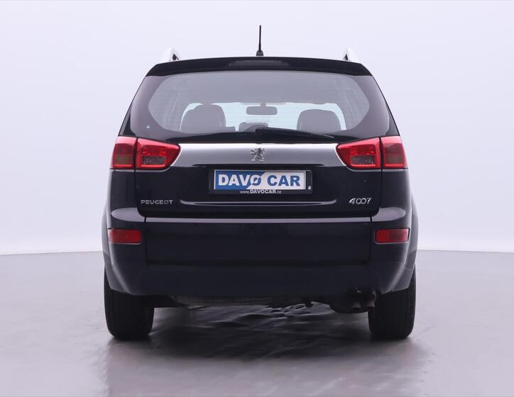 Peugeot 4007 6
