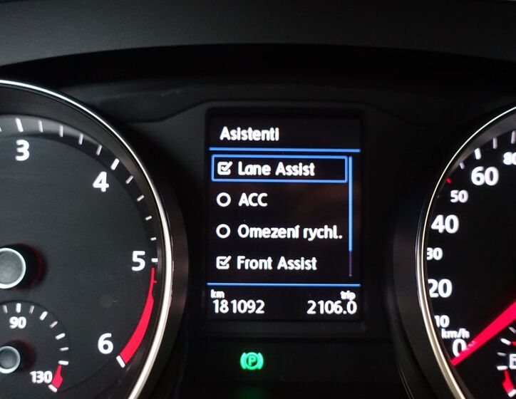 Volkswagen Passat 10