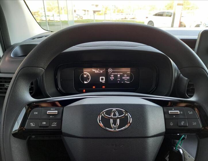 Toyota ProAce City 12