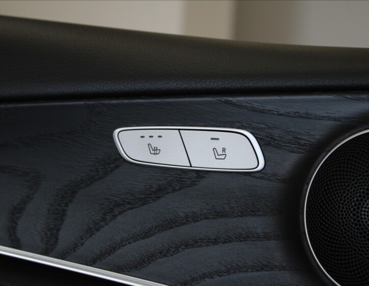 Mercedes-Benz Třídy E 22
