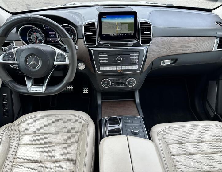 Mercedes-Benz GLS 9