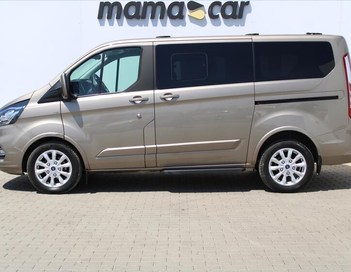 Ford Tourneo Custom 4