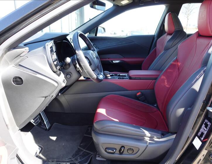 Lexus RX 500h 11