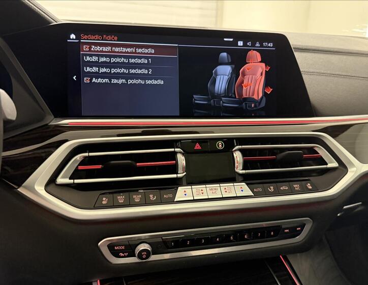 BMW X7 23