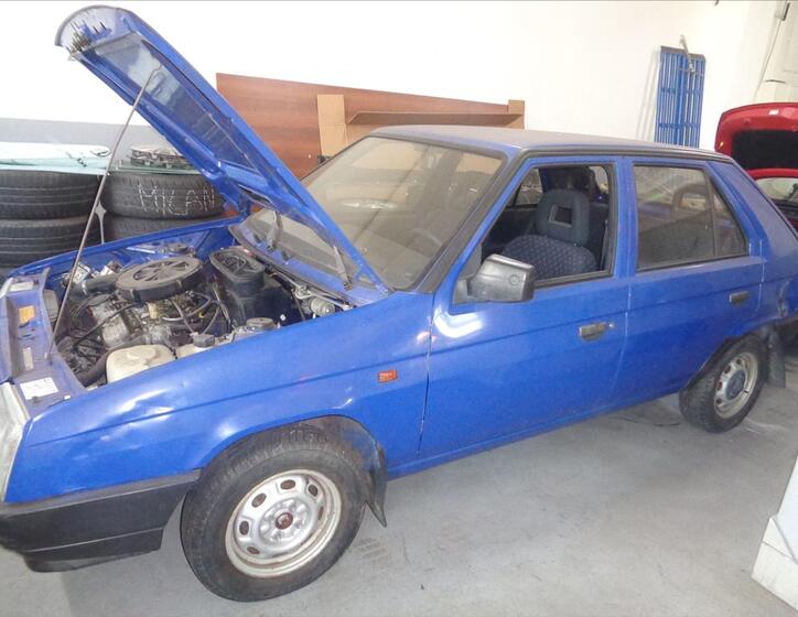 Škoda Favorit 4