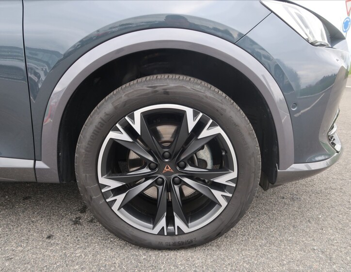 Cupra Formentor 10