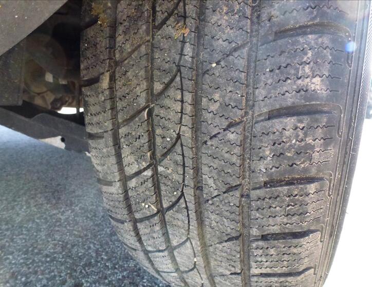 Jeep Cherokee 42