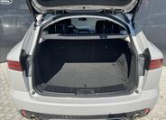 Jaguar E-Pace 18