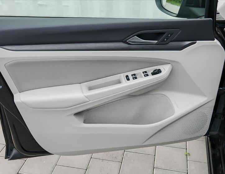 Volkswagen Golf 17