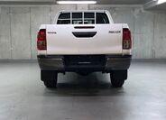Toyota Hilux 6