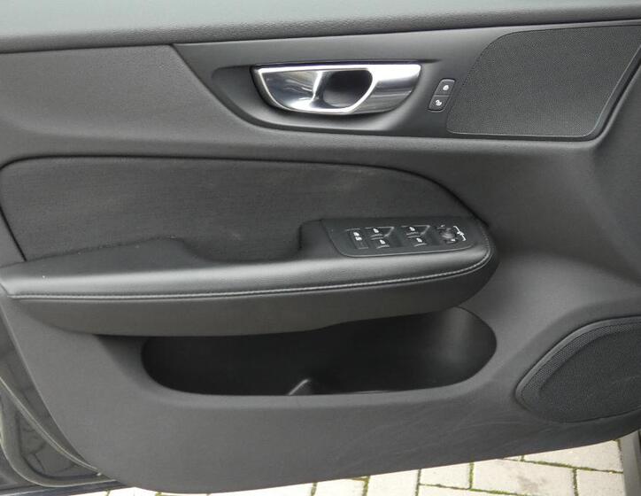 Volvo V60 8