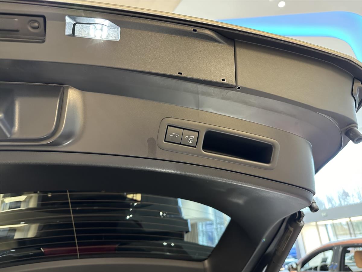 Lexus UX 250h