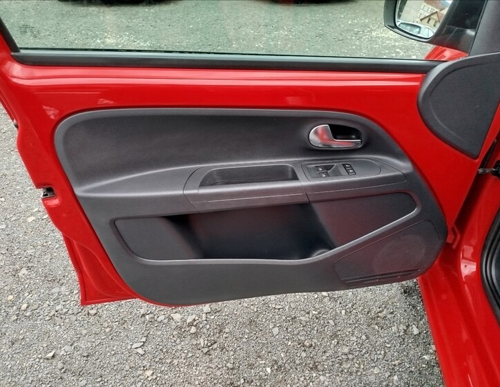Volkswagen up! 11