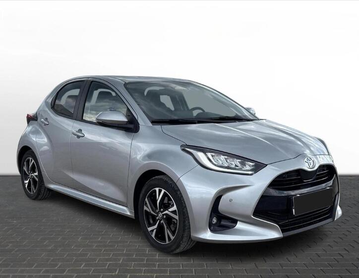 Toyota Yaris 1