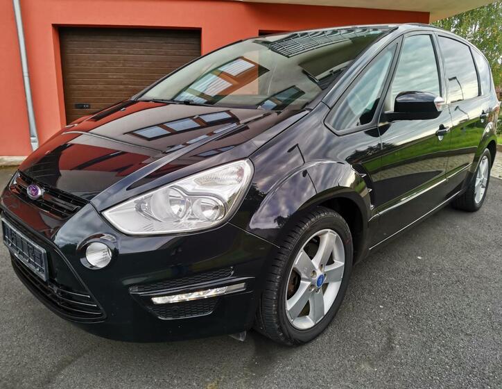 Ford S-MAX 1