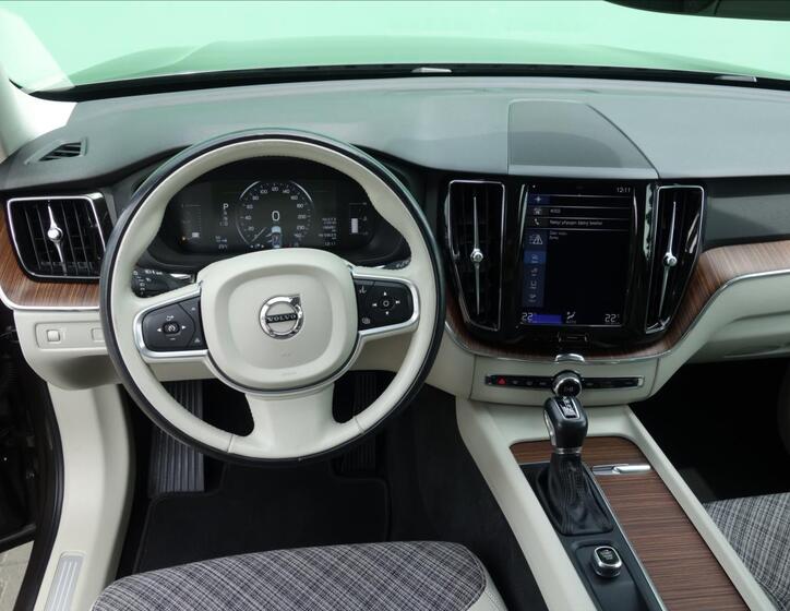 Volvo XC60 15