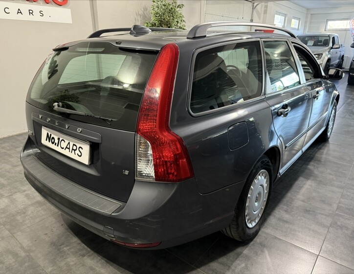 Volvo V50 5