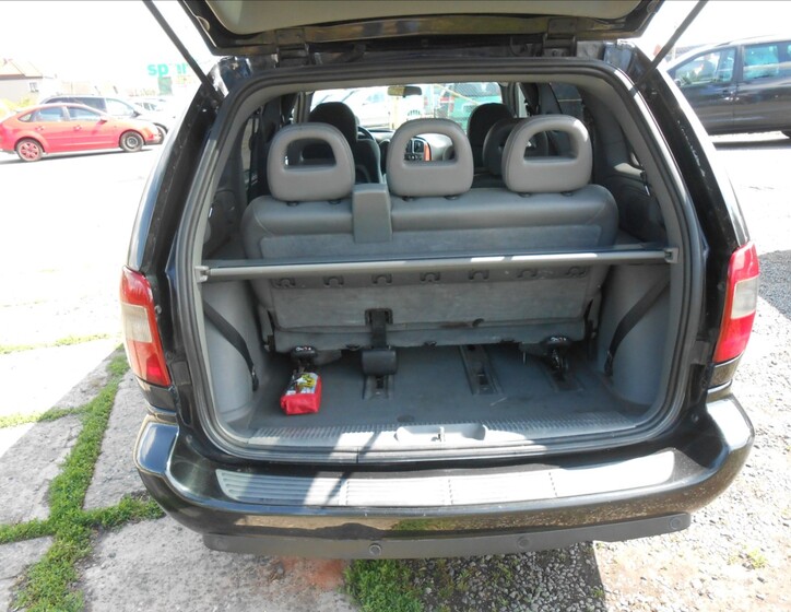 Chrysler Voyager 11