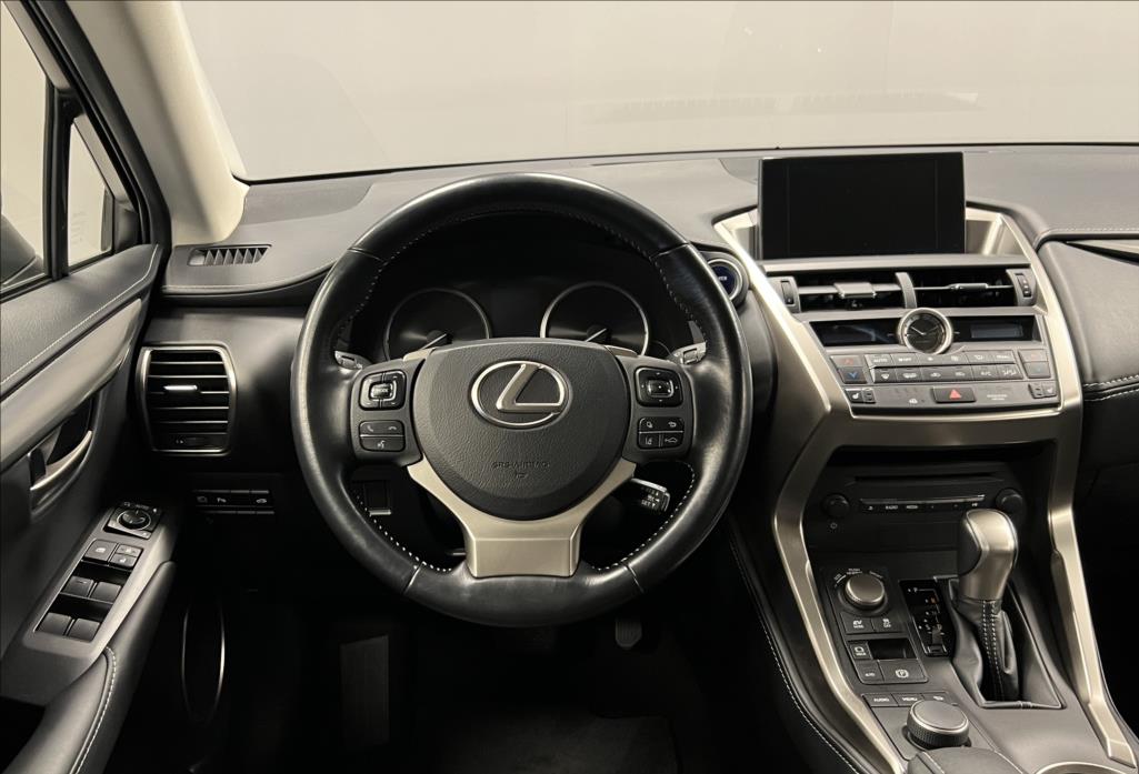 Lexus NX 300h