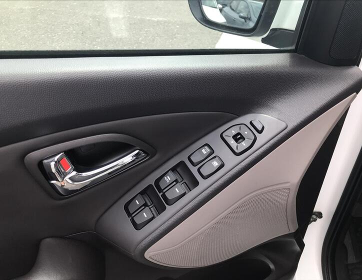 Hyundai ix35 9