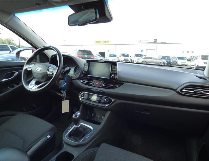 Hyundai i30 57