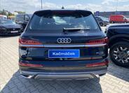 Audi Q7 4