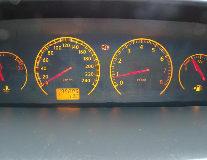 Nissan Primera 8