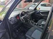 Ford Galaxy 9