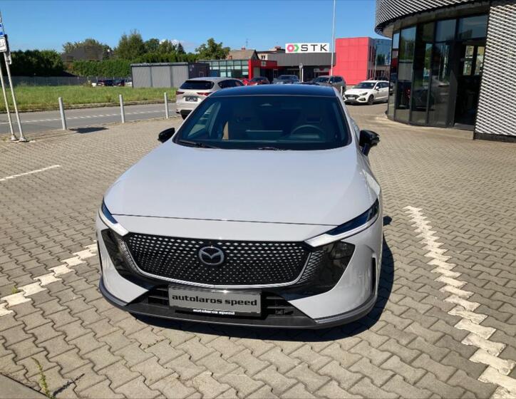 Mazda 6e 1