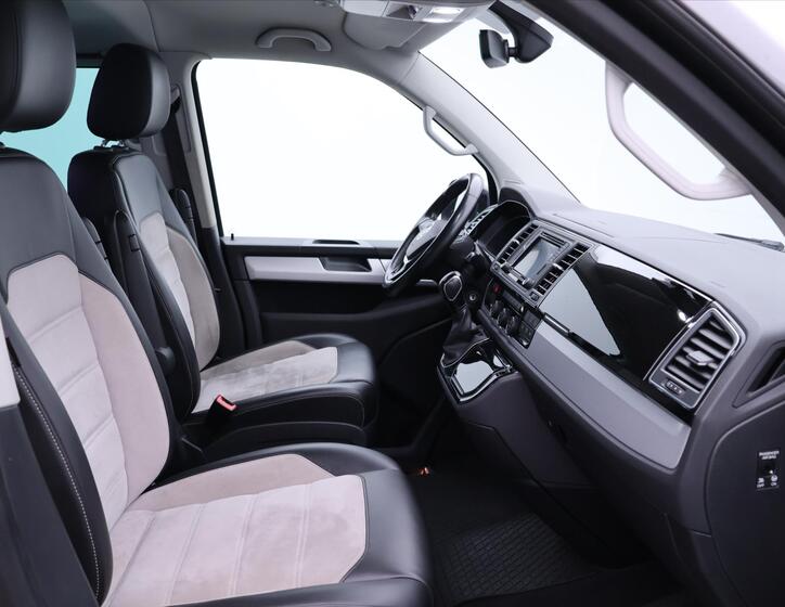 Volkswagen Multivan 15