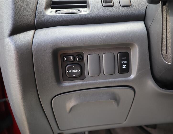 Toyota Previa 11