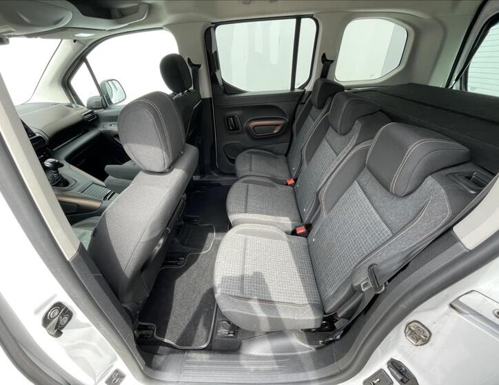 Peugeot Rifter 14