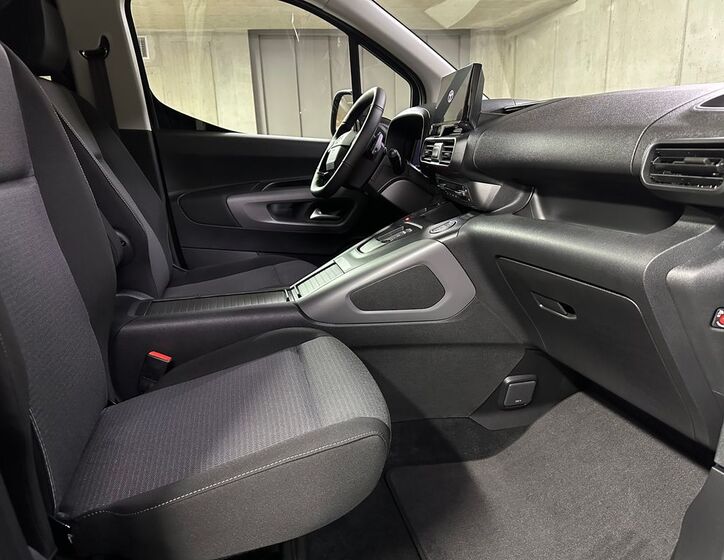 Toyota ProAce 13