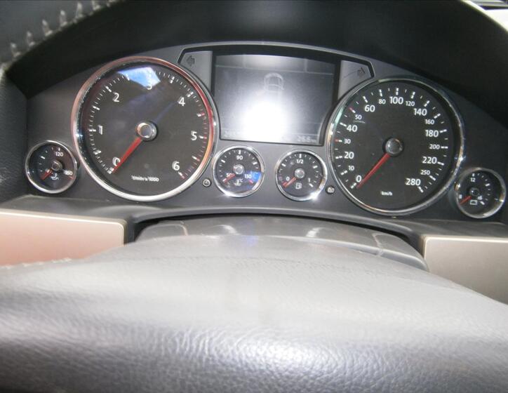Volkswagen Touareg 15