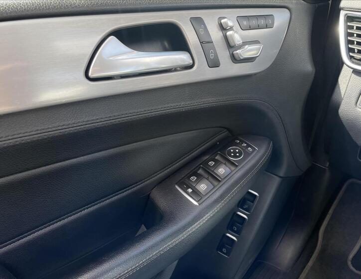 Mercedes-Benz GLS 12