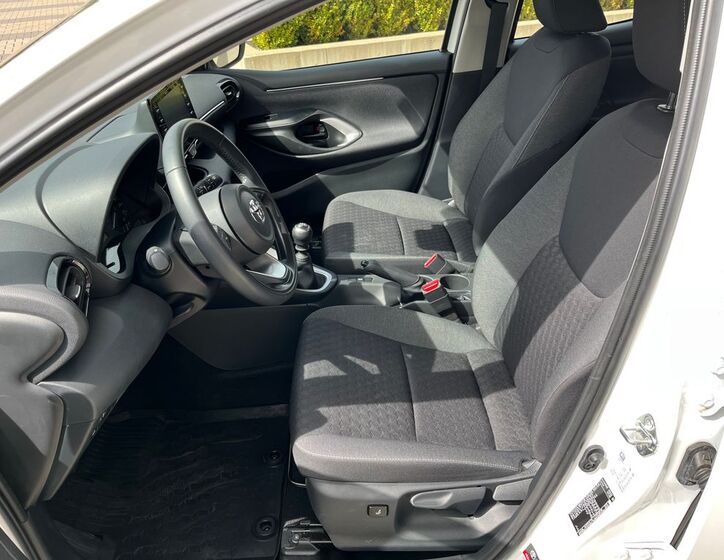 Toyota Yaris 10