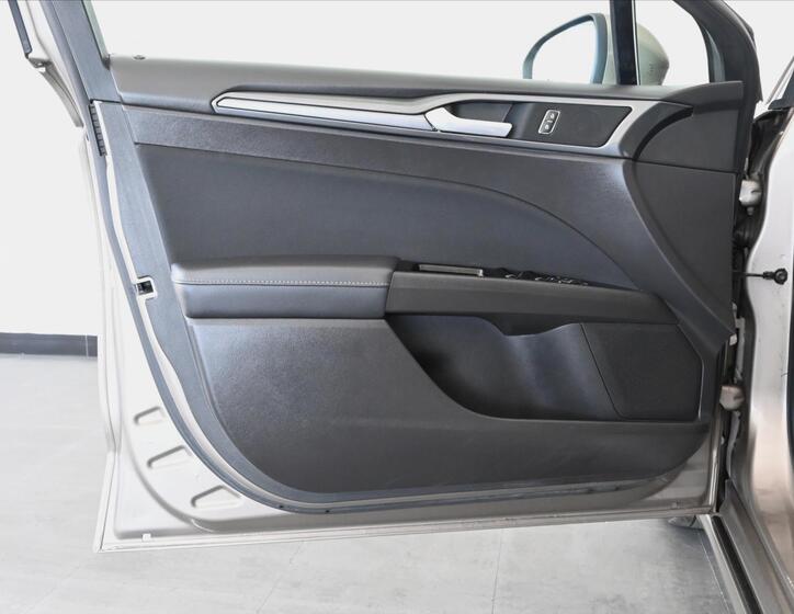 Ford Mondeo 26