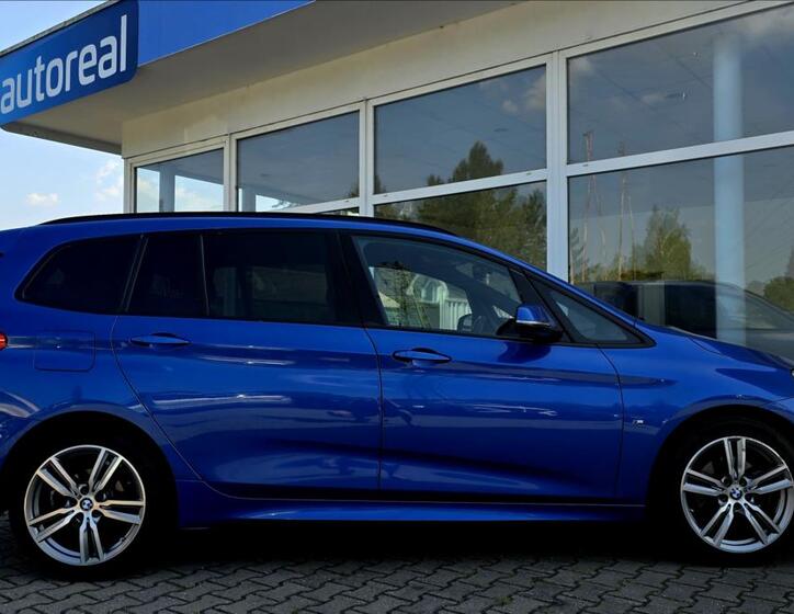BMW Řada 2 6