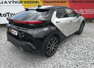 Toyota C-HR 3