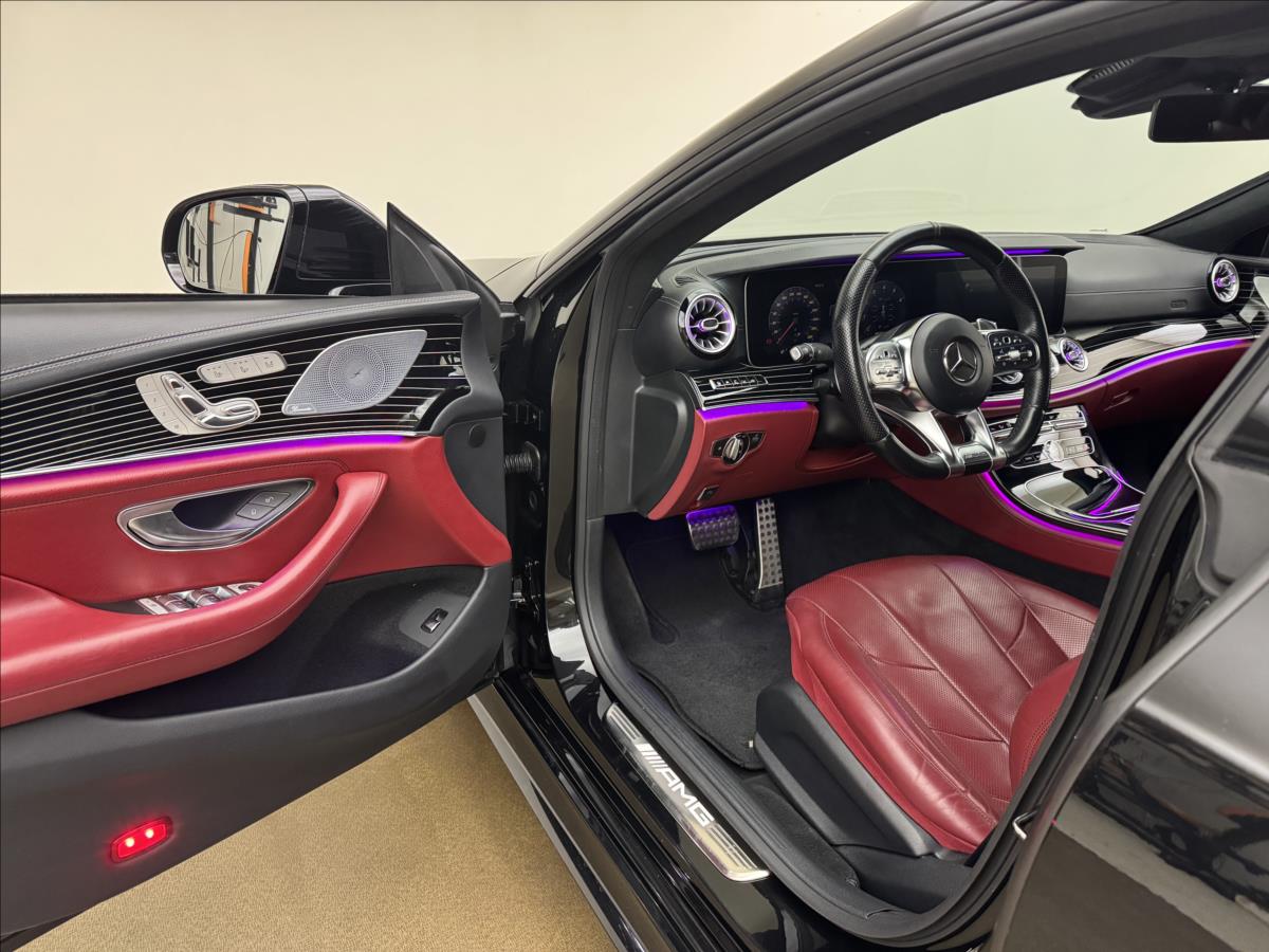Mercedes-Benz CLS