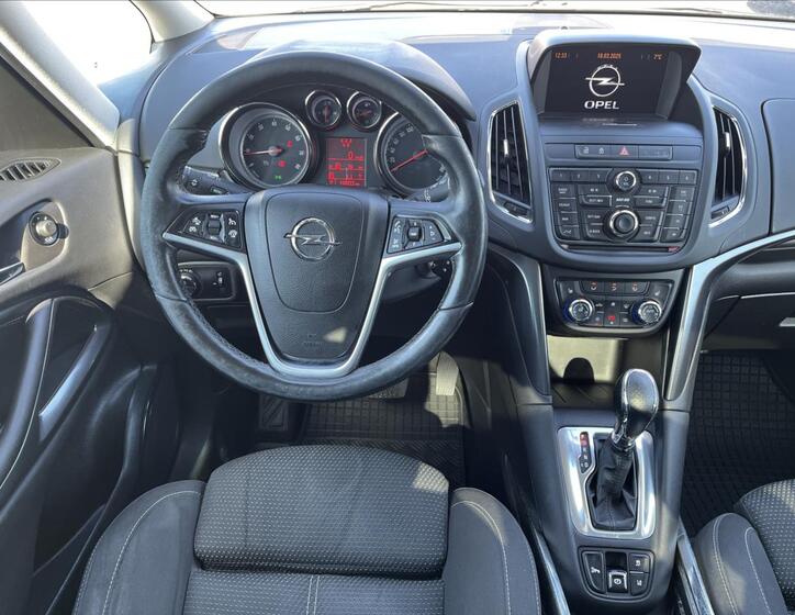 Opel Zafira 10